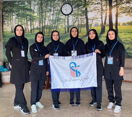 تیم بدمینتون دختران دانشگاه علوم پزشکی ایران بر سکوی سوم ایستاد
