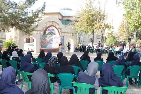 مراسم بزرگداشت ولادت حضرت زینب (س) و تجلیل از پرستاران نمونه در جوار مزار شهدای دانشگاه