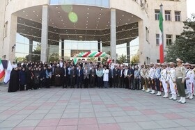 آیین اهتزاز پرچم جمهوری اسلامی ایران در دانشگاه علوم پزشکی ایران برگزار شد